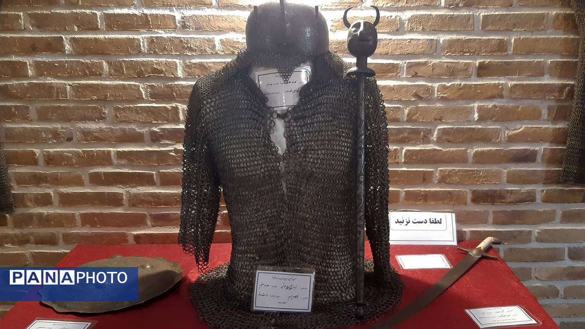 بازتاب هنر عاشورایی در نمایشگاه نسخ خطی و لباس‌های تعزیه