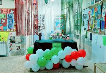 جشن  22 بهمن در دبیرستان الزهرا منطقه بیرانوند 