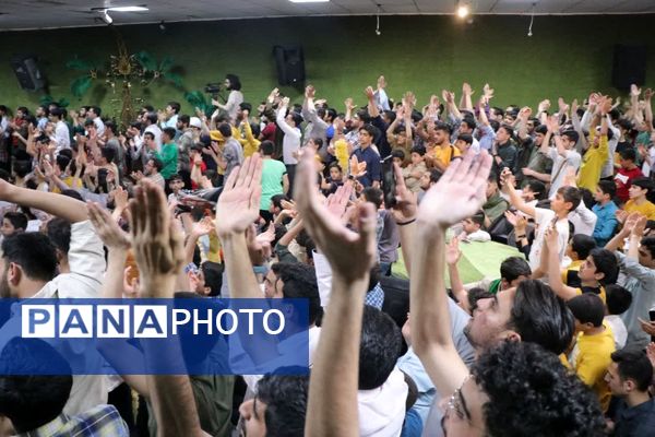مولودی خوانی سالروز میلاد حضرت معصومه(س) با حضور جوانان و نوجوانان در قم