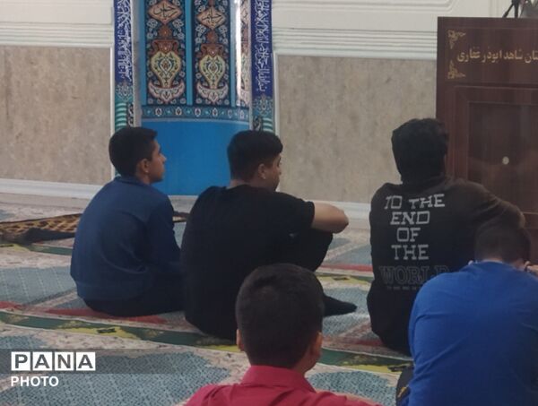 گفت و گو در باب نماز در دبیرستان شاهد ابوذر غفاری نیشابور 