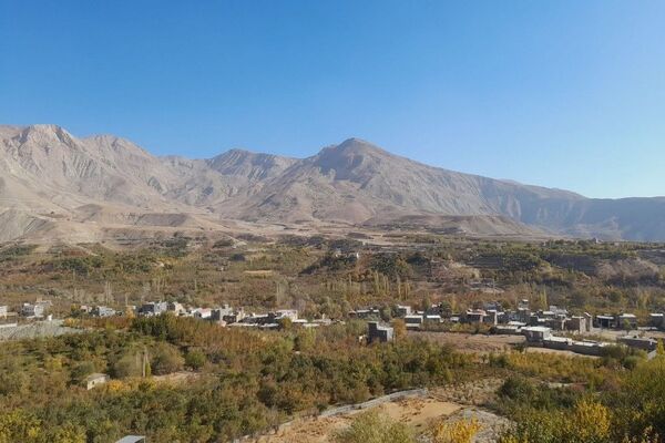 تصاویر زیبا از پاییز رنگارنگ در شهر دار السادات بار نیشابور 