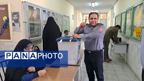 سربلندی مردم شهر اراک در انتخابات ریاست‌جمهوری