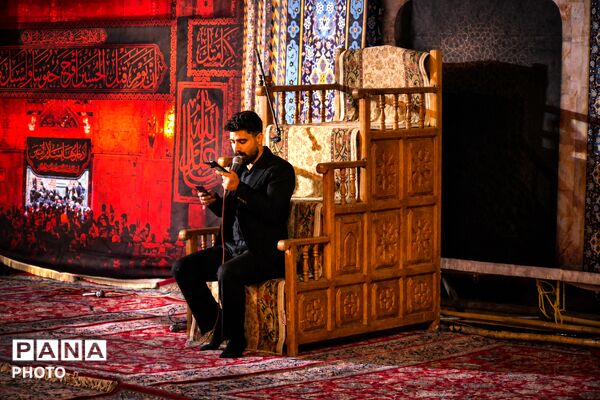 حرم شهدای گمنام آباده؛ میعادگاه دلدادگان حسینی