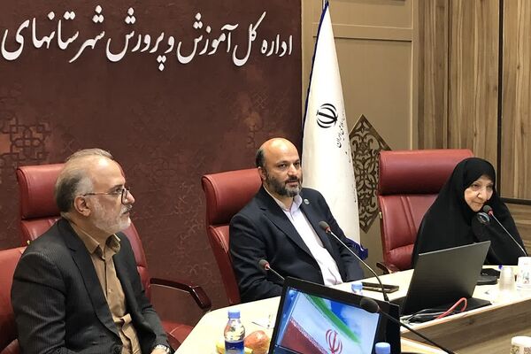 مراسم تقدیر از سفیران مدرسه سازی در اداره کل آموزش و پرورش شهرستانهای استان تهران 