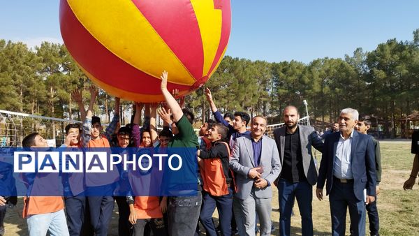 بازدید مدیرکل مدیر بحران استانداری اصفهان از اردوهای طرح تمشک استان اصفهان