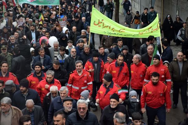  لبیک ملت ایران به فرمان رهبری