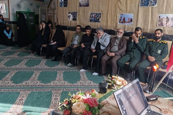 همایش «وطن یار در هنرستان بلیغ فیروزکوه