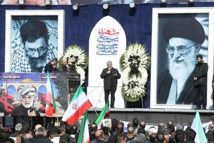 شهادت رهبر انقلاب خون تازه‌ای در رگ‌های اسلام و نظام جاری کرد