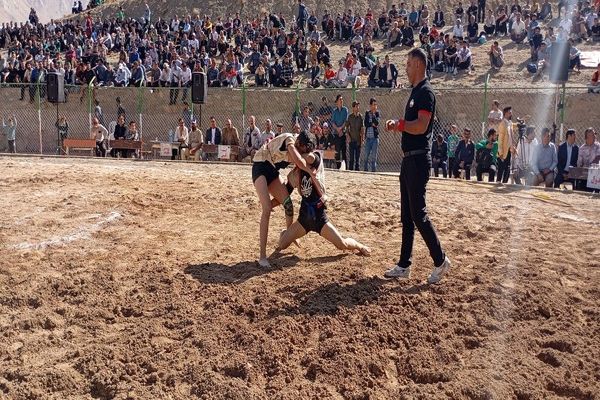 جشنواره بازی های بومی محلی در شهر بار نیشابور
