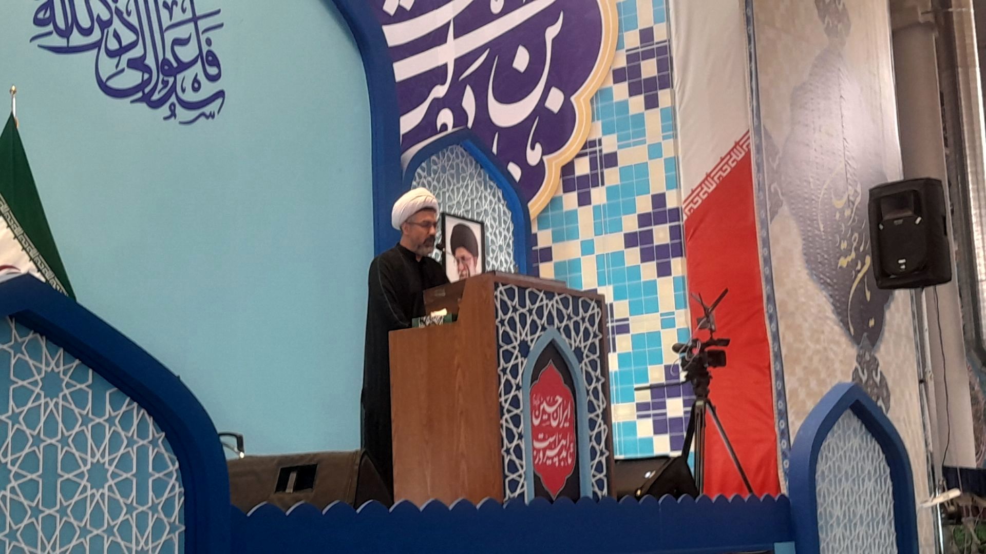 دشمنان اسلام، از جمله آمریکا و اسرائیل، در حال تلاش برای ضربه زدن به جبهه حق هستند