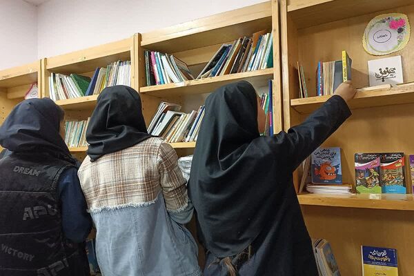 زنگ کتابخوانی در دبیرستان امام علی(ع) ورامین