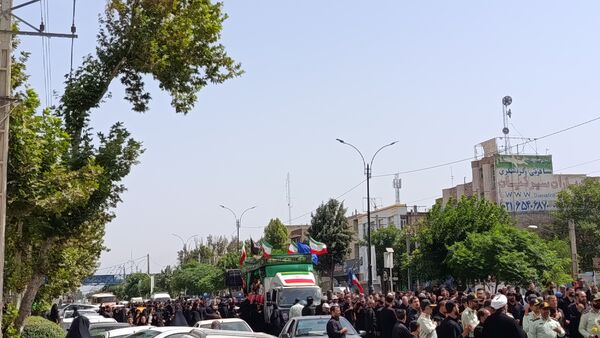 تشییع پیکر دو تن از شهدای جنگ تحمیلی رژیم صهیونیستی همزمان با مراسم تاسوعای حسینی ، در شهرستان ملارد