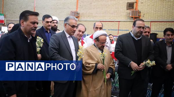 زنگ انقلاب نواخته شد