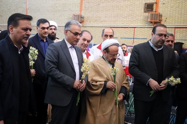 زنگ انقلاب نواخته شد