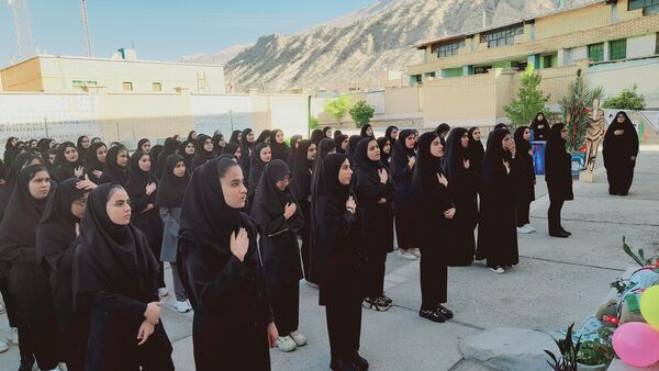 نواخته شدن زنگ مهر در  مدارس شهرستان لنده