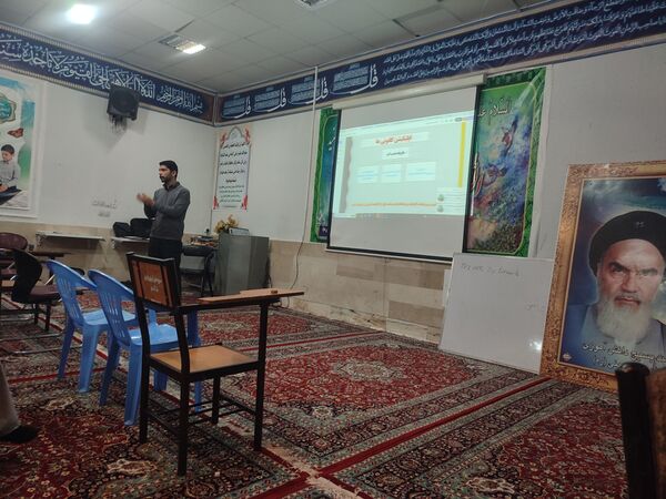 جلسات هم‌اندیشی دانش‌آموزان کانونی دردبیرستان امام خمینی کاشمر