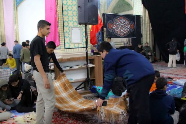 اعتکاف دانش‌آموزی در مساجد شیراز