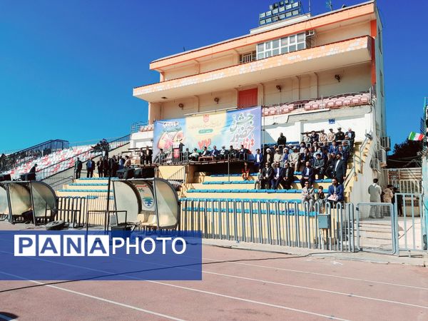 راهپیمایی یوم الله ۲۲  بهمن با حضور پرشور مردم در بوشهر 