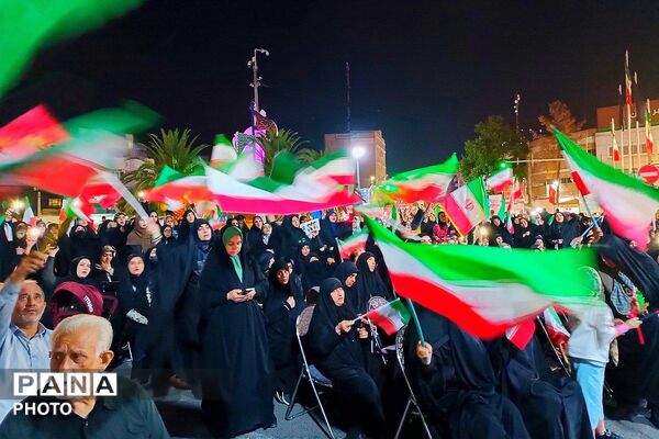 اجتماع باشکوه مردمی موج هفتاد و یکم در ورامین با حضور گسترده مردم
