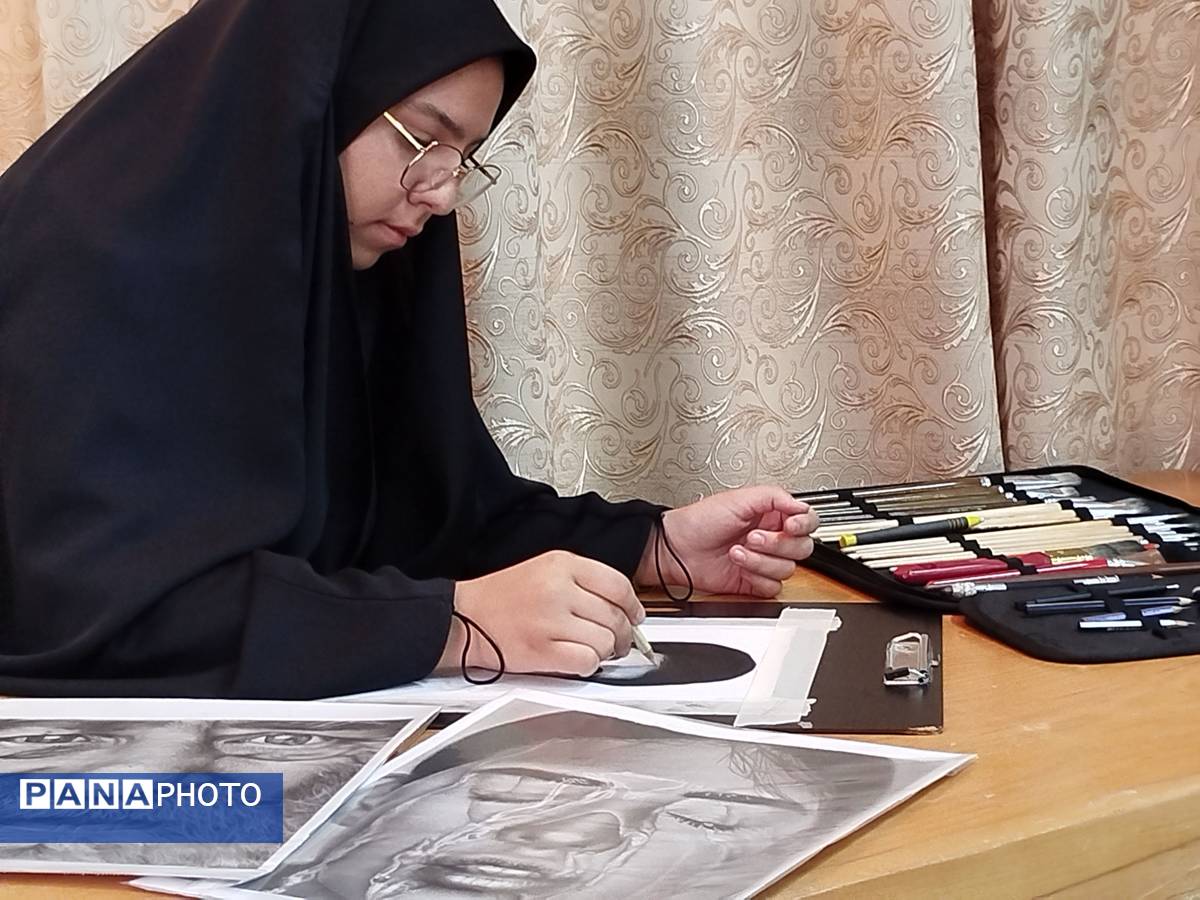 تجلیل از برگزیدگان مسابقات فرهنگی و هنری بن