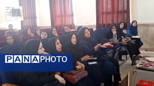 کارگاه آموزشی محیط زیستی برای مراقبین سلامت ناحیه هفت مشهد