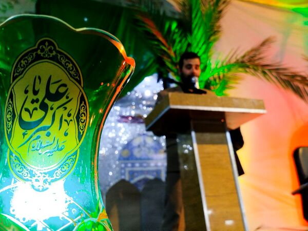 اجتماع عزاداران در جوار امامزاده سید حمزه کاشمر به مناسبت شام غریبان