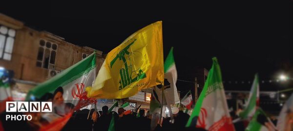 اهتزار پرچم عزاداری در سرخس در شب شهادت  امام جعفر صادق(ع)