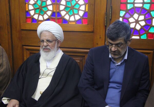 مراسم بزرگداشت حماسه 9 دی در مسجد حظیره در یزد