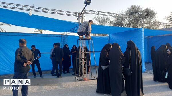 خدمت‌رسانی فرهنگی و مردمی در میناب به یاد شهدا