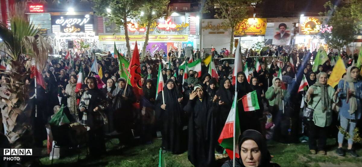حضور پررنگ مردمان هشتگرد در راهپیمایی هرشب 