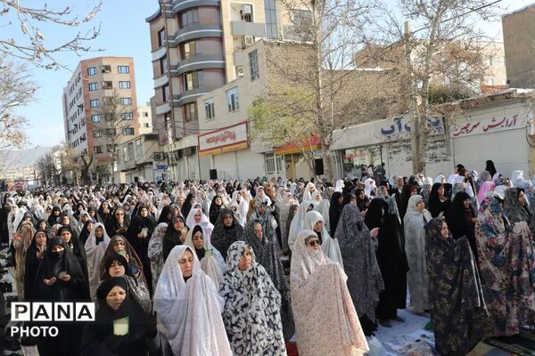 اقامه نماز عید سعید فطر در کمالشهر کرج
