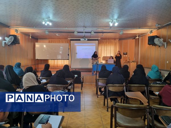 کارگاه دانش افزایی سرگروههای اجتماعات