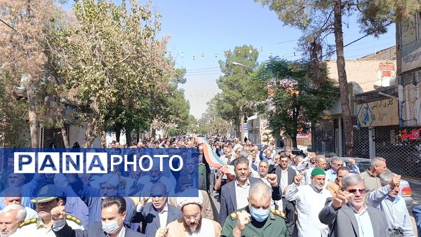 خلیل اباد همگام با ملت ایران فریاد خشم و نصر در نماز جمعه طنین انداز شد