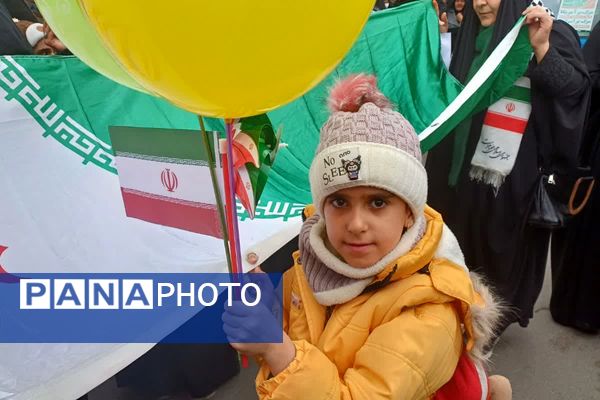 ۲۲بهمن تجلی شور، هیجان، ایستادگی و وطن دوستی در رودهن