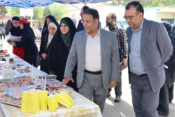  دانش‌آموزان هنرستان نرگس در نمایشگاه فنی و هنری درخشیدند