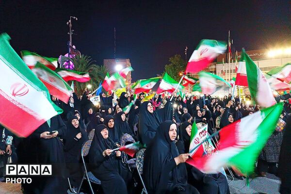 اجتماع باشکوه مردمی موج هفتاد و یکم در ورامین با حضور گسترده مردم