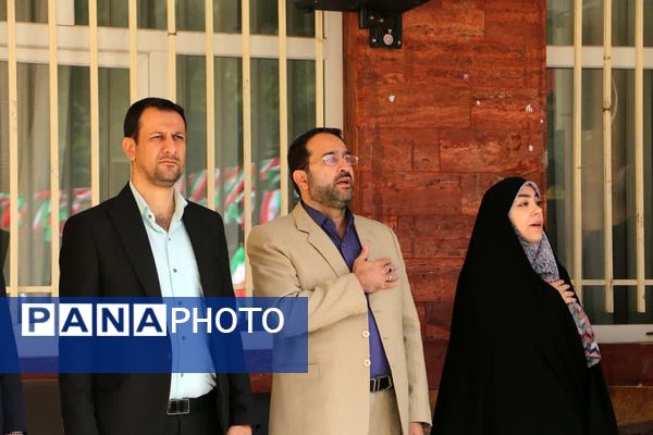 برگزاری جشن جوانه ها در مدرسه بعثت ناحیه یک شهرری