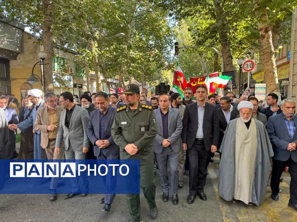 حضور پرشور مردم در راهپیمایی ۱۳ آبان طرقبه