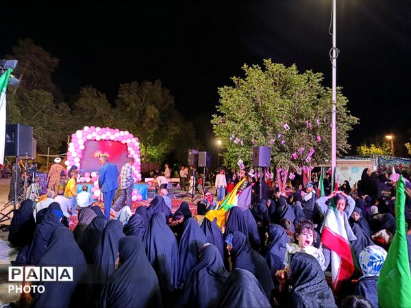 اجتماع بزرگ دختران انقلاب در یزد