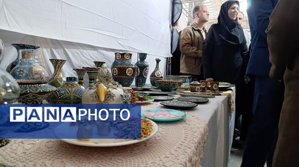 نمایشگاه دستاوردها و توانمندی بانوان روستایی در روستای بشرآباد