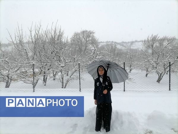 بارش اولین برف در بهمن ماه در شهر بار 