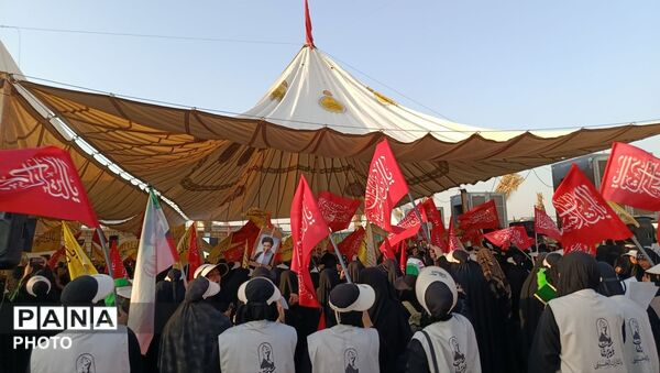 موکب «حسینا»، کلاس درس دانش‌آموزان حاجی‌آبادی در قلب کربلا