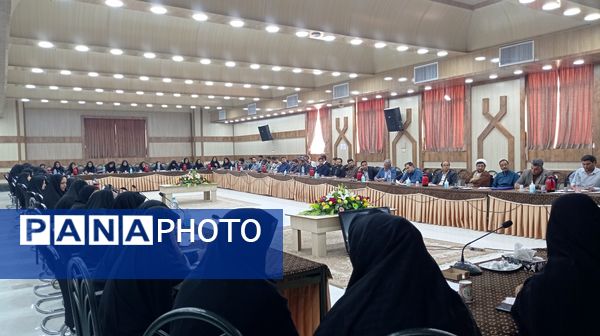 جلسه هم‌اندیشی معاونان و مربیان در خلیل آباد