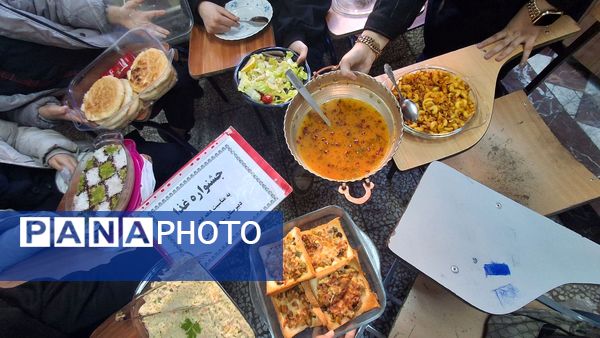 جشنواره غذا دهه فجر در مدرسه مدرس تبریز 