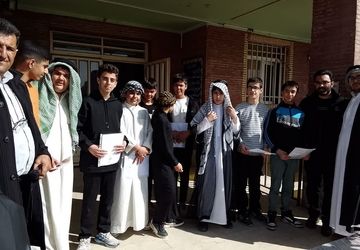 مراسم تقدیر از دانش‌آموزان برتر و فعال درس عربی در دبیرستان امام علی(ع)نوبت صبح رودهن 