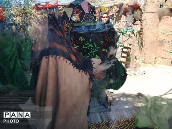 برپایی نمایشگاه «غنچه‌های خونین» در باقرآباد قم