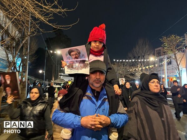 حماسه‌ای دیگر از مردم کرج در بیعت با رهبر جدید انقلاب