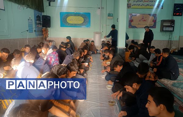 زیارت عاشورا در آخرین هفته آبان ماه در دبیرستان شاهد ابوذر غفاری 