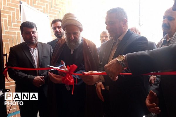 ردپایی از نقش و نگار در نمایشگاه دائمی شهرداری قرچک با آثار جشنواره دانش‌آموزی فرهنگی- هنری فردا