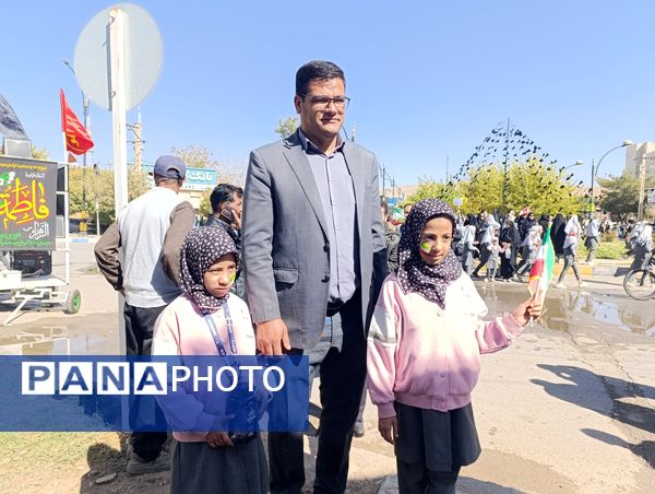 راهپیمایی یوم الله ۱۳ آبان در قادرآباد